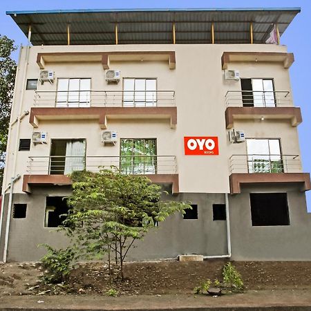 Hotel O Om Sai Residency Lodging And Boarding Taloje Budrukh Exterior foto