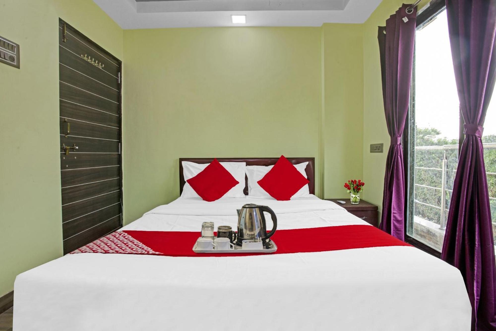 Hotel O Om Sai Residency Lodging And Boarding Taloje Budrukh Exterior foto